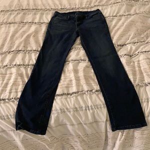 Levi’s slight curve classic straight leg size 8